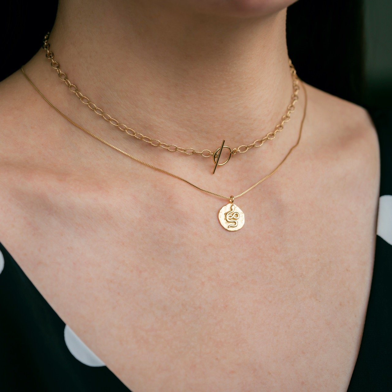 Sparkly Chain Toggle Choker